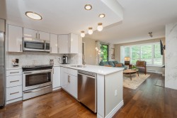 304-220 Newport Drive Port Moody, BC V3H 5B8