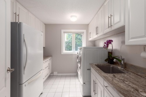 3557 36Th Avenue W, Vancouver, BC - Indoor