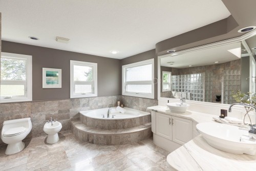 3557 36Th Avenue W, Vancouver, BC - Indoor Photo Showing Bathroom