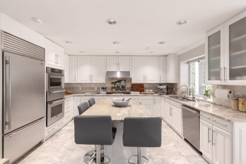 3557 36Th Avenue W, Vancouver, BC - Indoor Photo Showing Kitchen With Upgraded Kitchen