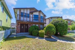2986 3rd Avenue E Vancouver, BC V5M 1H8