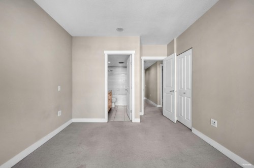 1007-9222 University Crescent, Burnaby, BC - Indoor Photo Showing Other Room