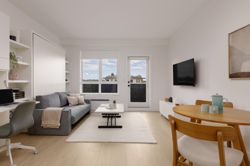 419-2450 Garden Drive, Vancouver, BC 