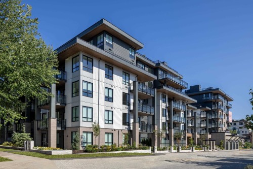 419-2450 Garden Drive, Vancouver, BC 