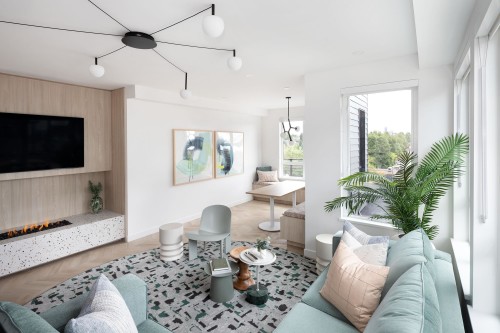 419-2450 Garden Drive, Vancouver, BC 