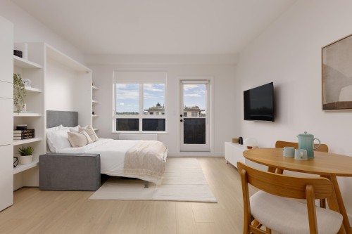 419-2450 Garden Drive, Vancouver, BC 