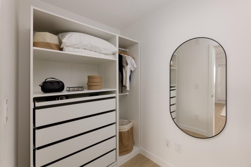 419-2450 Garden Drive, Vancouver, BC 