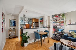 1901-33 Smithe Street Vancouver, BC V6B 0B5