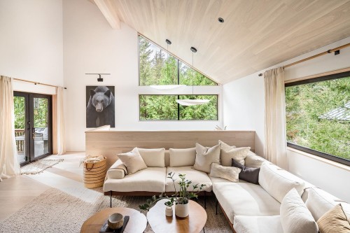 2524 Whistler Road  Whistler, BC V8E 0A6
