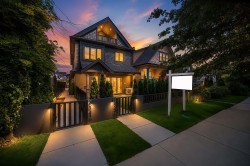 1-847 10th Avenue E Vancouver, BC V5T 2A9