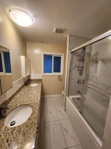 322 Mariner Way, Coquitlam, BC 