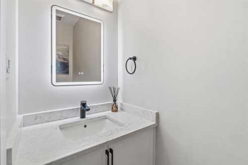 3534 17Th Avenue W, Vancouver, BC 