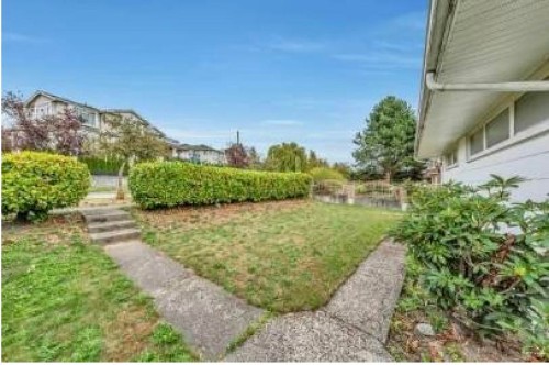 2208 Burquitlam Drive, Vancouver, BC 