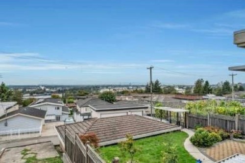 2208 Burquitlam Drive, Vancouver, BC 