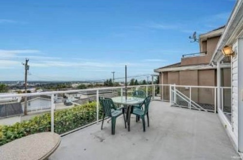 2208 Burquitlam Drive, Vancouver, BC 