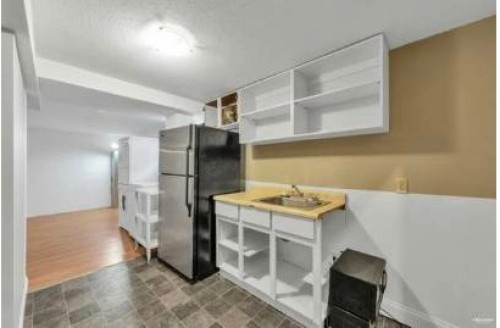 2208 Burquitlam Drive, Vancouver, BC 