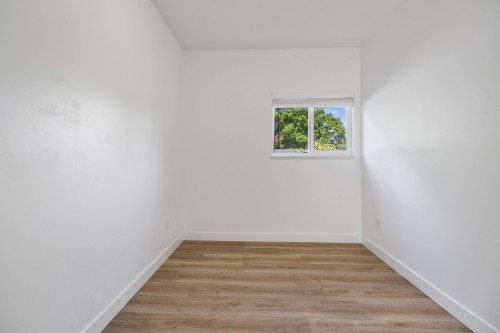 2320 Dundas Street, Vancouver, BC 