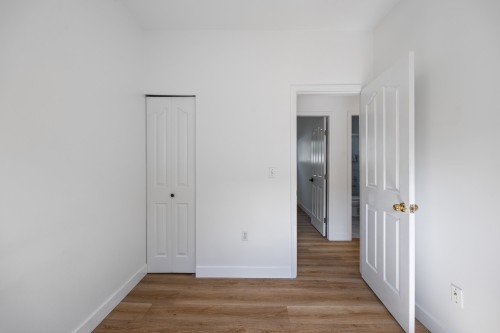 2320 Dundas Street, Vancouver, BC 
