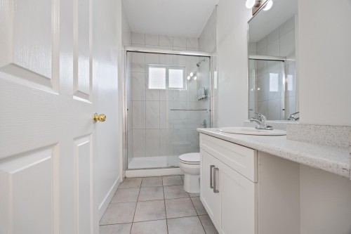 2320 Dundas Street, Vancouver, BC 