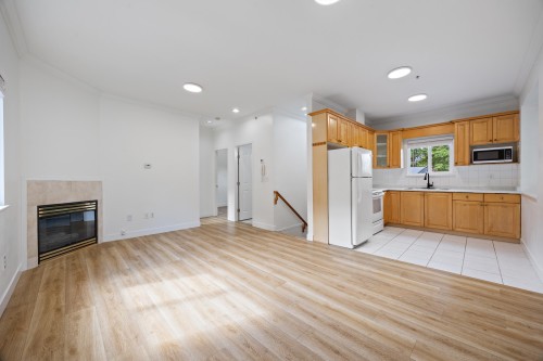 2320 Dundas Street, Vancouver, BC 