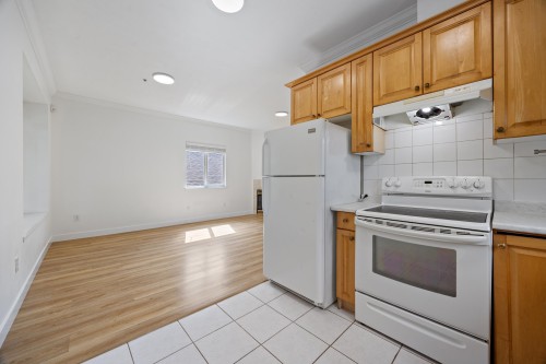 2320 Dundas Street, Vancouver, BC 