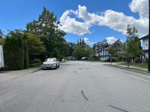 23776 110 Avenue  Maple Ridge, BC V2W 1E7