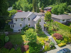 2209 St. George Street  Port Moody, BC V3H 2G1