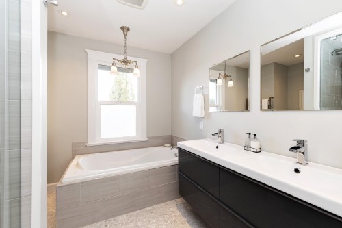 2209 St. George Street, Port Moody, BC 