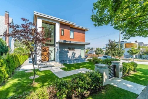 3011 27Th Avenue W, Vancouver, BC 