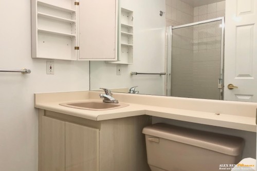 4396 11Th Avenue W, Vancouver, BC 