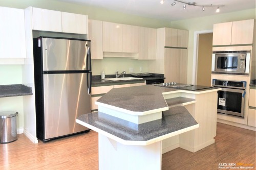4396 11Th Avenue W, Vancouver, BC 