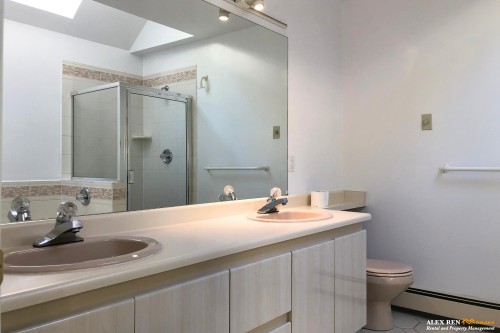 4396 11Th Avenue W, Vancouver, BC 