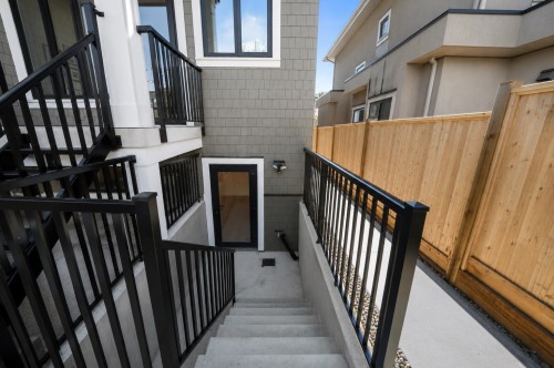 531 61St Avenue W, Vancouver, BC 