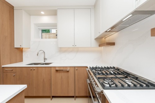 2-1845 51St Avenue E, Vancouver, BC 