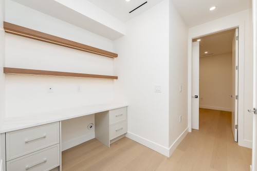 2-1845 51St Avenue E, Vancouver, BC 