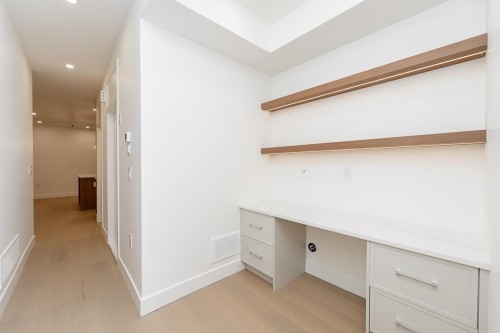 2-1845 51St Avenue E, Vancouver, BC 
