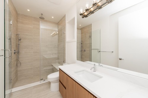 2-1845 51St Avenue E, Vancouver, BC 