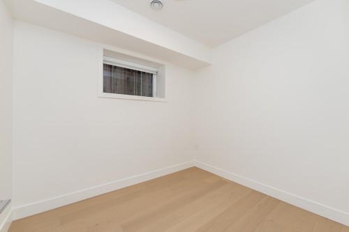2-1845 51St Avenue E, Vancouver, BC 