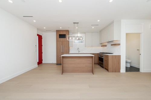 2-1845 51St Avenue E, Vancouver, BC 