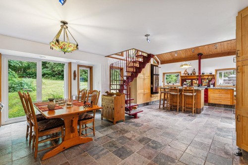 12 & 13 Coldwell Beach, North Vancouver, BC - Indoor Photo Showing Dining Room