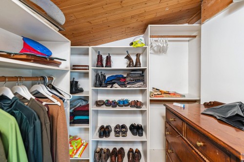 12 & 13 Coldwell Beach, North Vancouver, BC - Indoor With Storage