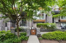 2-3025 Baird Road  North Vancouver, BC V7K 2G5