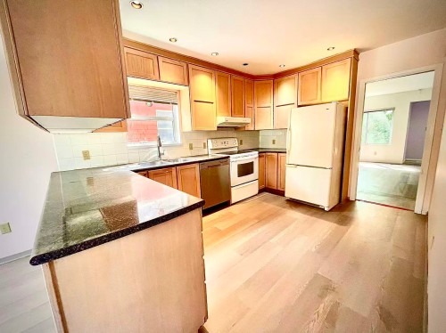 3857 18Th Avenue W, Vancouver, BC 