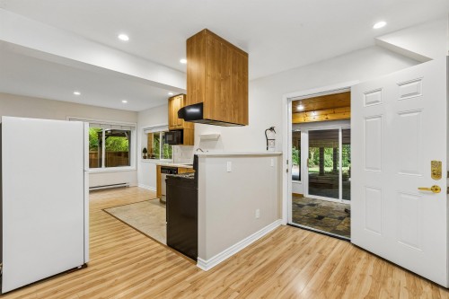 1501 Ostler Court, North Vancouver, BC 