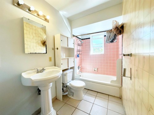 3416 Monmouth Avenue, Vancouver, BC 