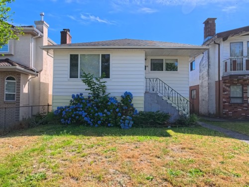 3416 Monmouth Avenue, Vancouver, BC 