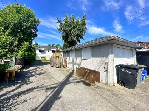 3416 Monmouth Avenue, Vancouver, BC 