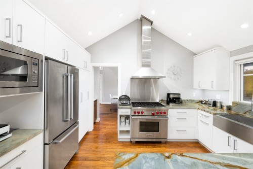4786 Meadfeild Court, West Vancouver, BC 