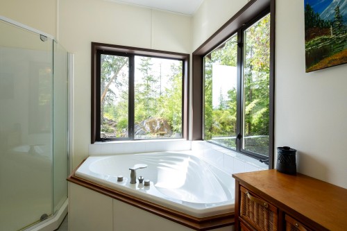 11832 Sunshine Coast Highway, Pender Harbour, BC 