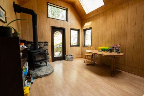 11832 Sunshine Coast Highway, Pender Harbour, BC 